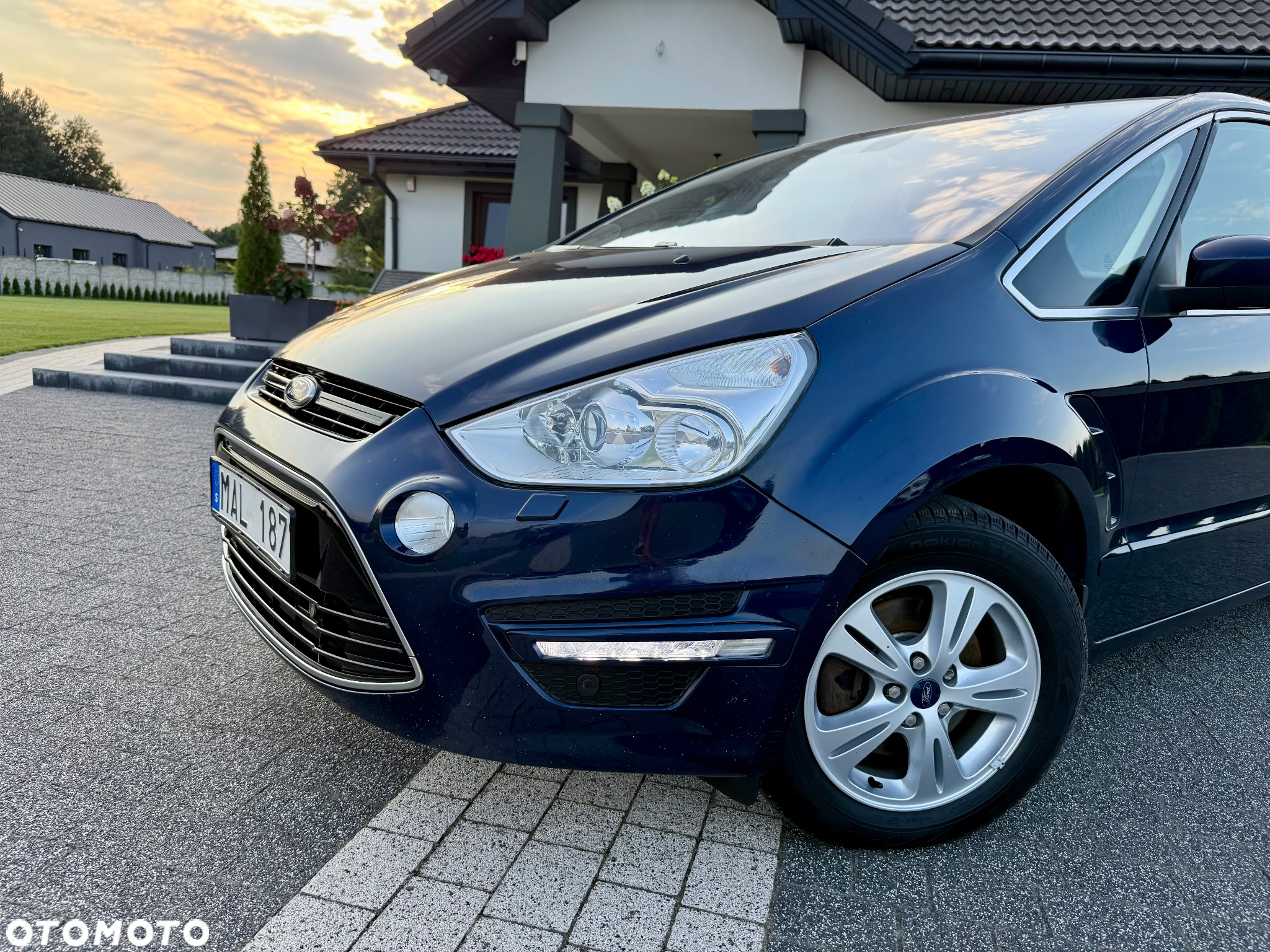 Ford S-Max 2.0 TDCi DPF Titanium - 3