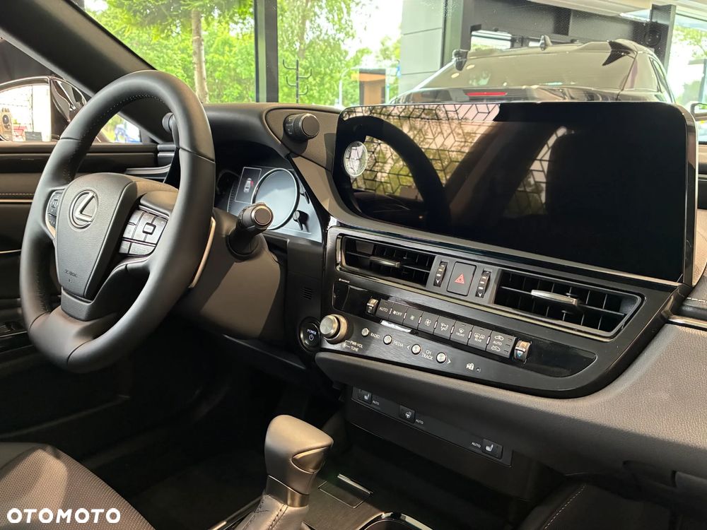 Lexus ES 300h Business Edition - 9