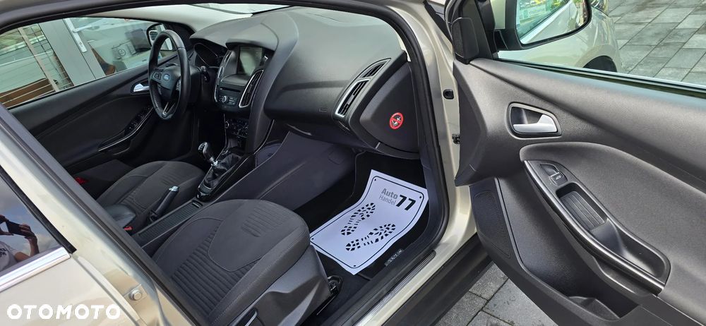 Ford Focus 1.5 EcoBoost Titanium ASS - 23