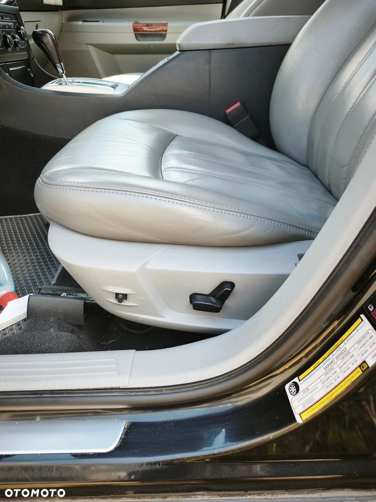 Chrysler 300C 5.7 V8 Hemi - 12