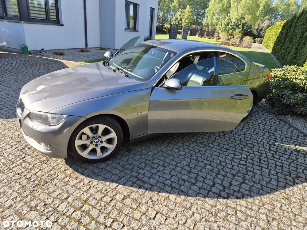 BMW Seria 3 325i M Sport Edition - 2