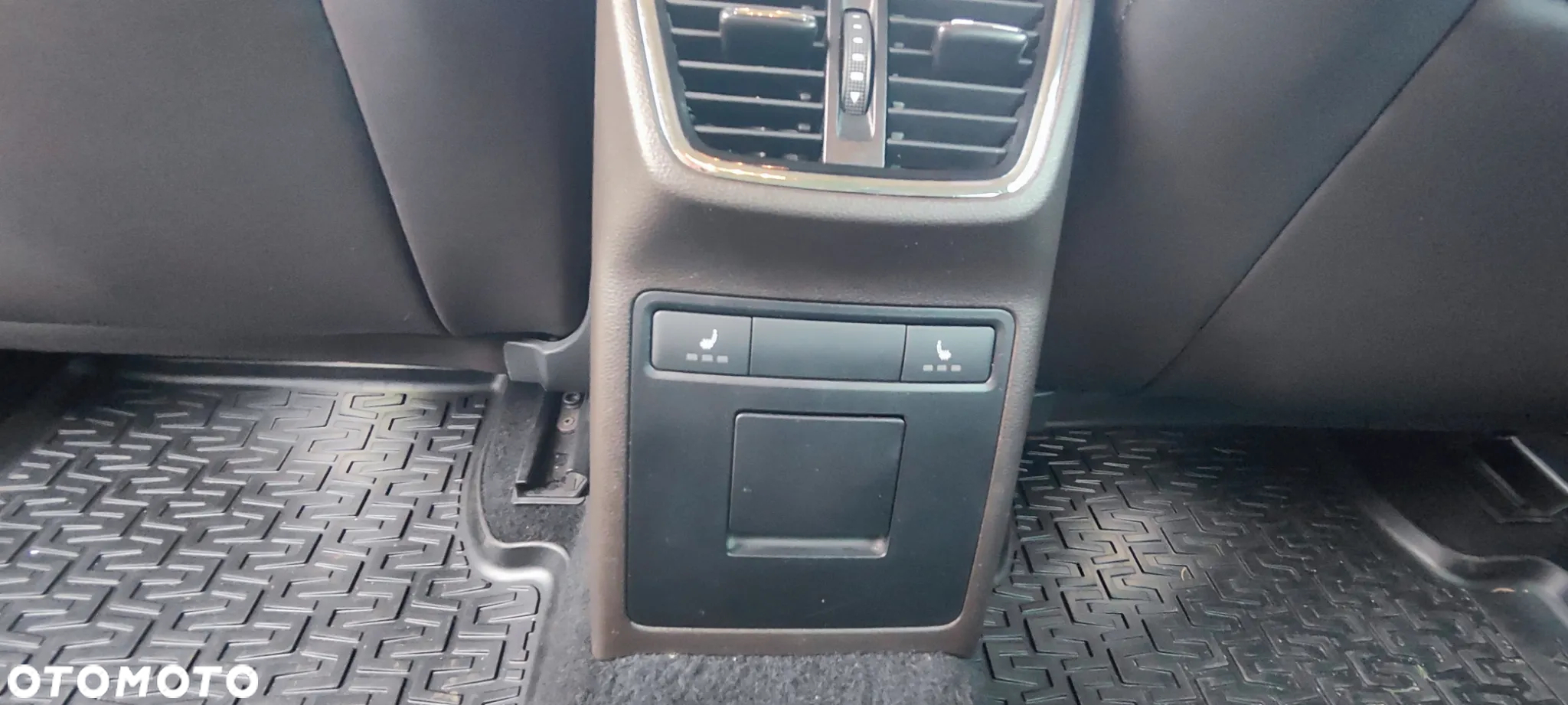 Skoda Octavia 2.0 TDI 4x4 L&K DSG - 13