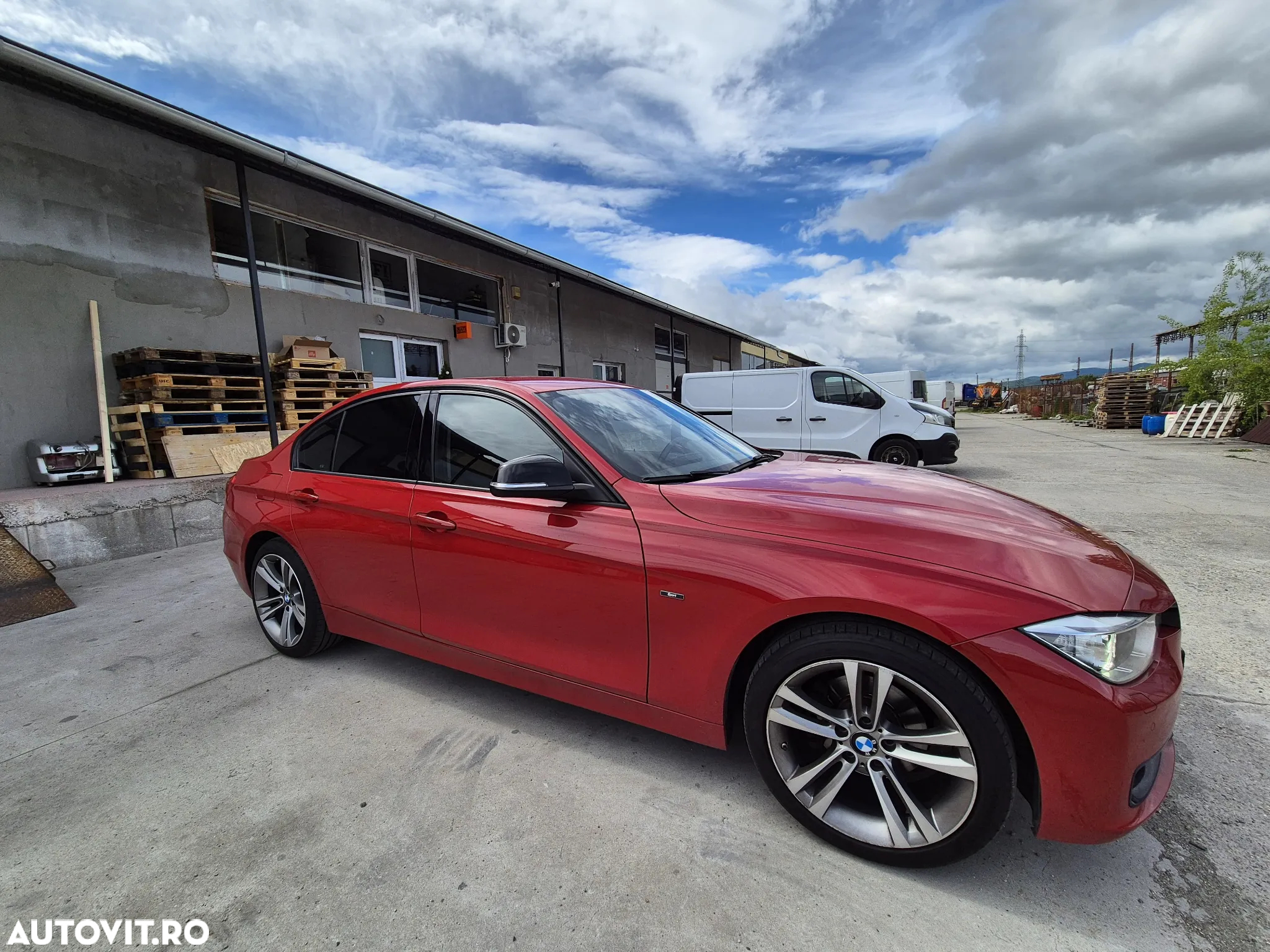 BMW Seria 3 316i - 12