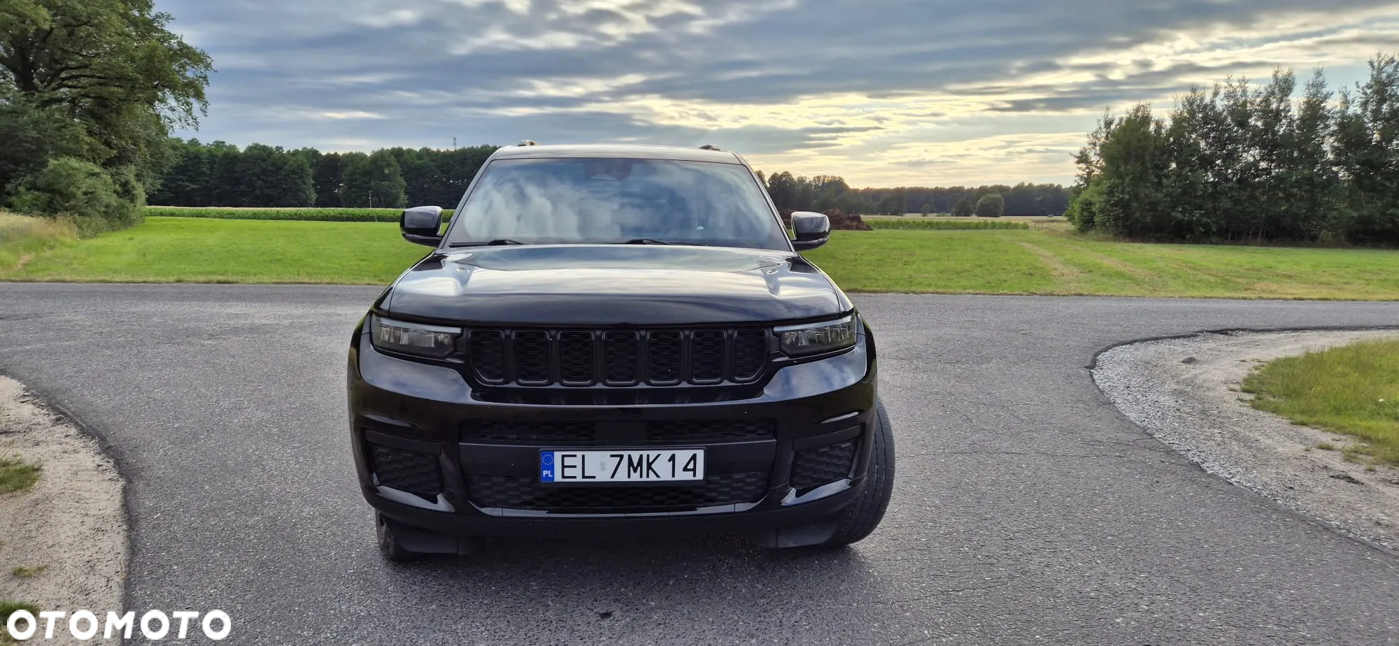 Jeep Grand Cherokee - 31