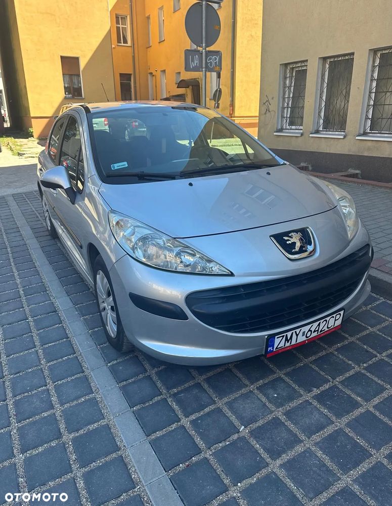 Peugeot 207 1.4 16V Presence - 1