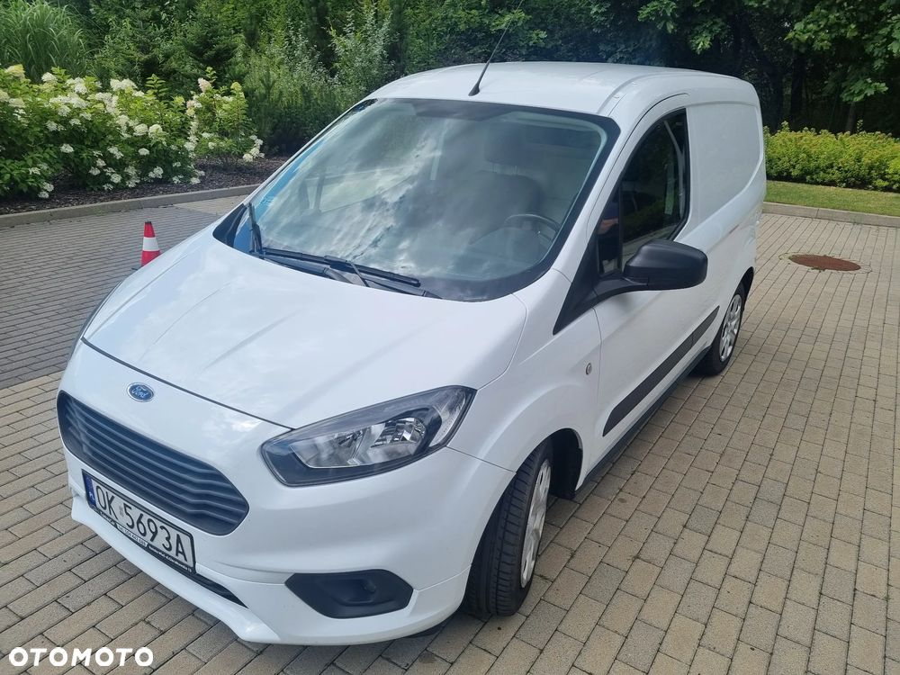 Ford Transit Courier - 9