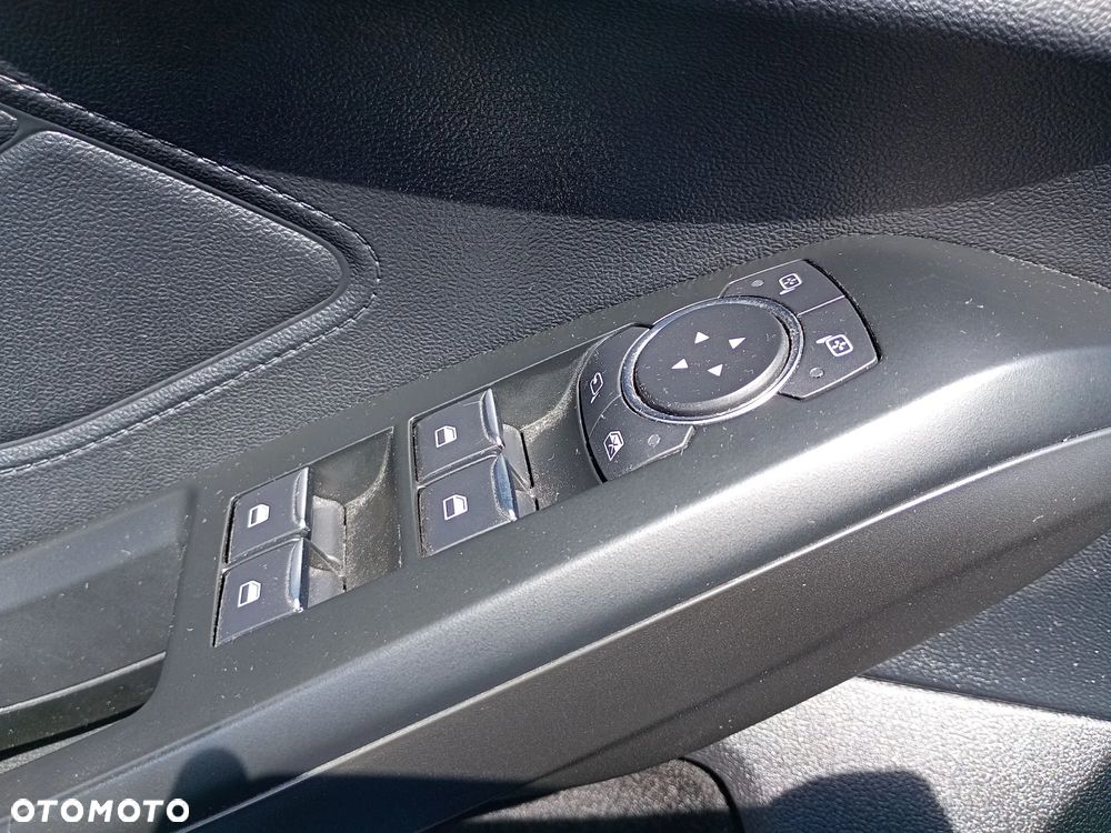 Ford Focus 1.5 EcoBoost Active - 18