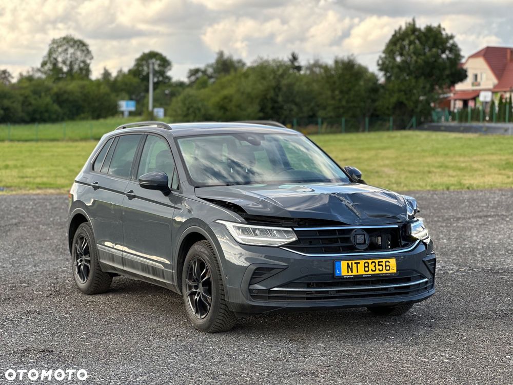 Volkswagen Tiguan - 2