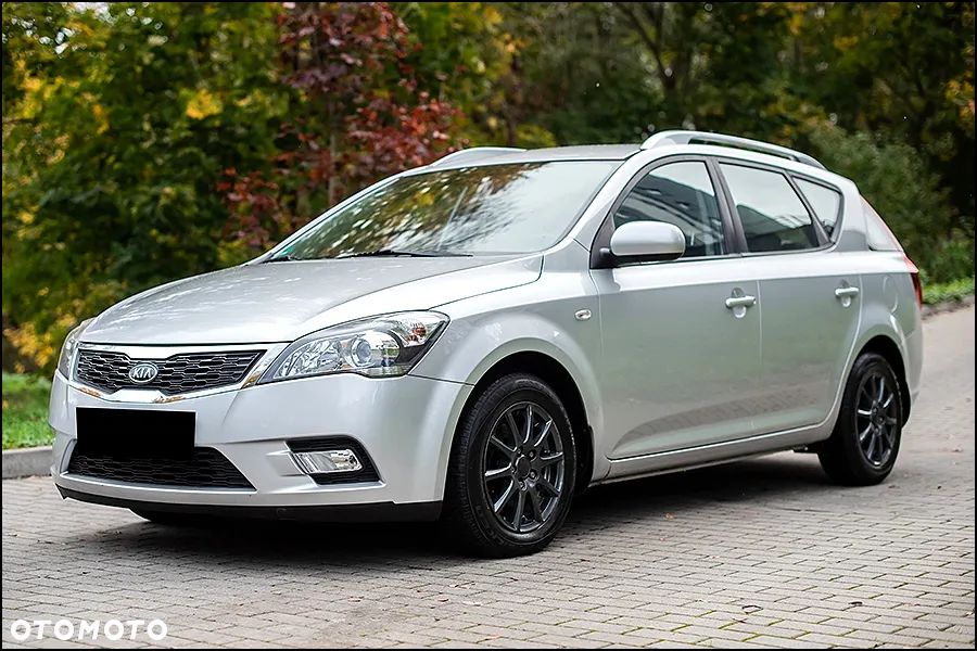 Kia Ceed - 12