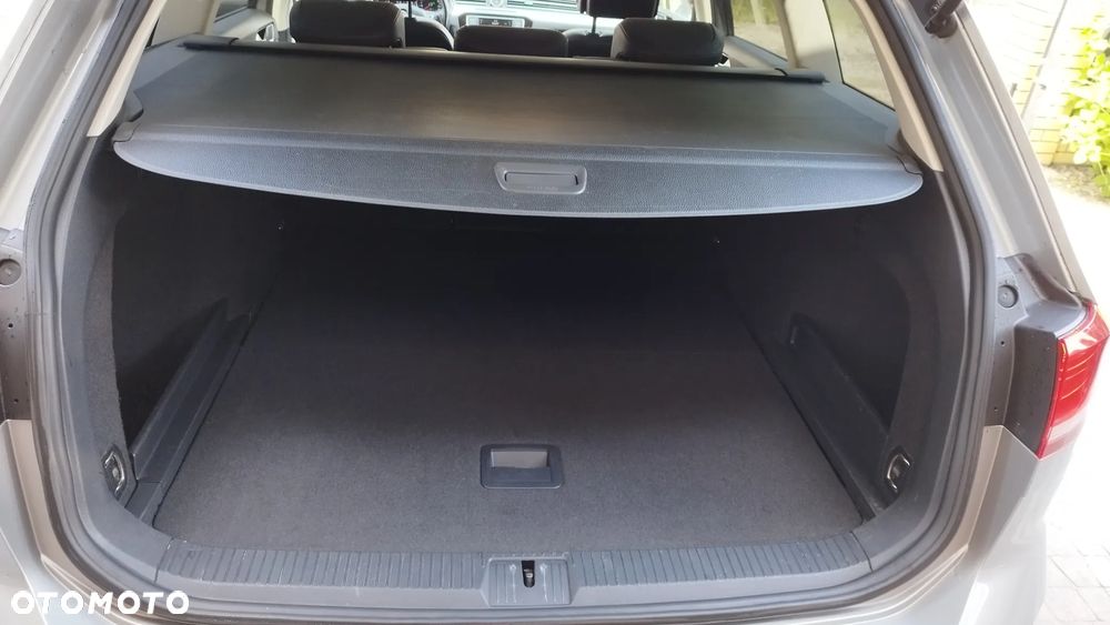 Volkswagen Passat Variant 2.0 TDI SCR DSG Comfortline - 21