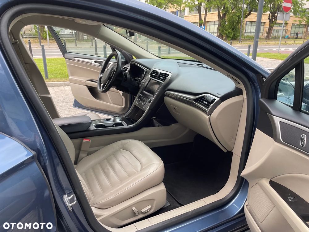 Ford Fusion - 19
