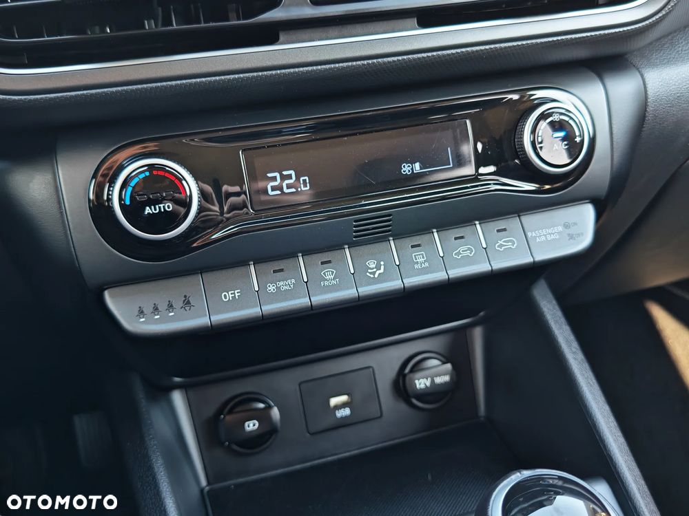 Hyundai Kona - 24