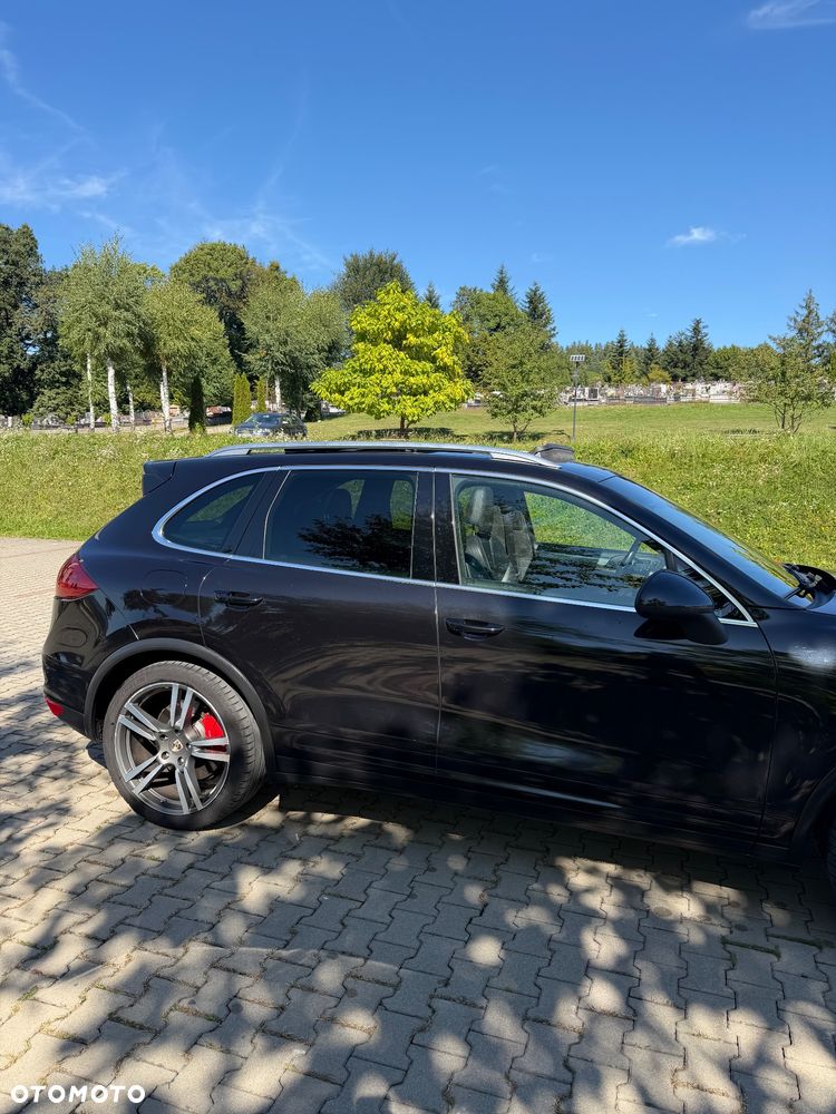 Porsche Cayenne - 4