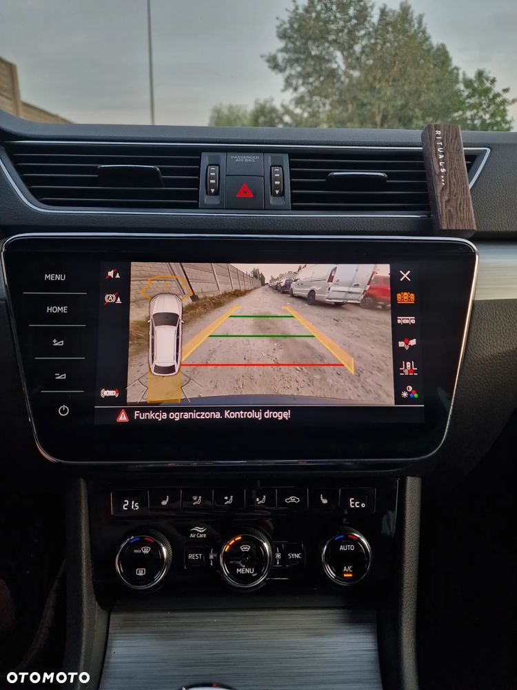 Skoda Superb ver-combi-1-4-tsi-iv-dsg-style - 16