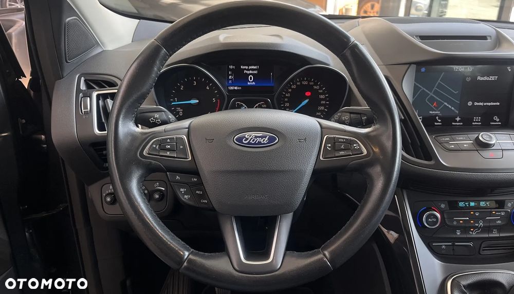 Ford Kuga 2.0 TDCi 2x4 Titanium - 13