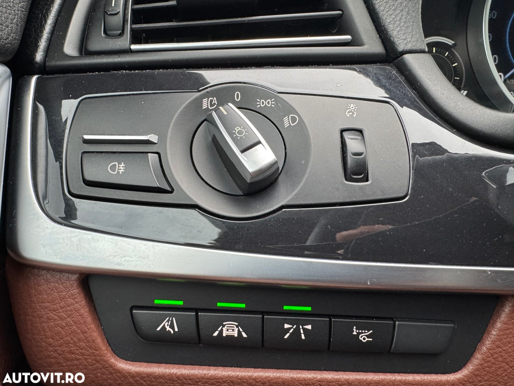 BMW Seria 5 525d xDrive Touring Aut. Luxury Line - 9