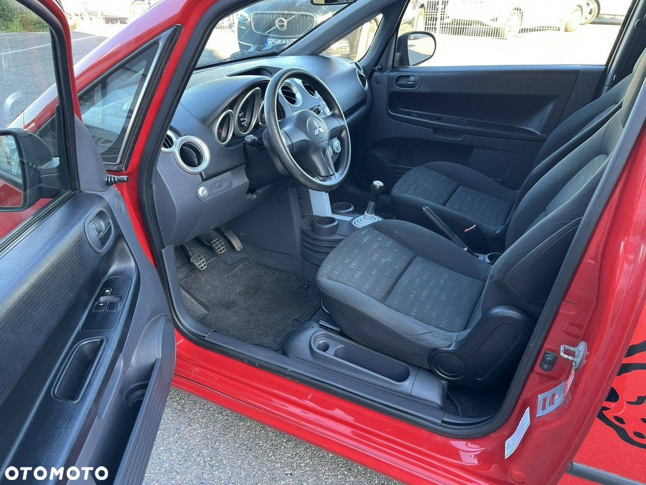 Mitsubishi Colt - 4