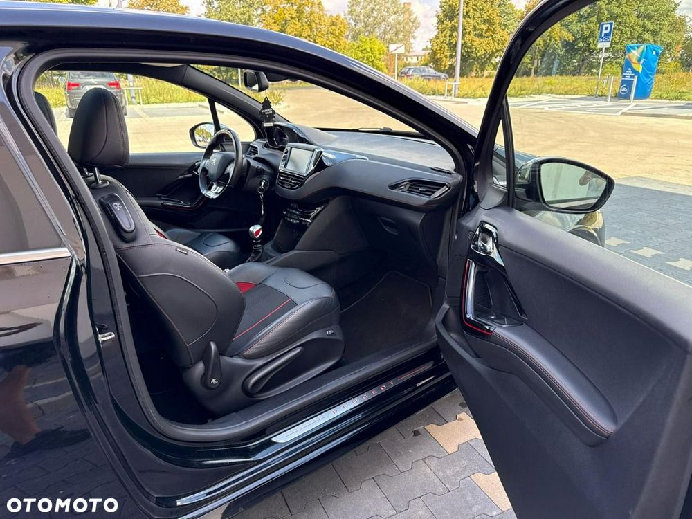 Peugeot 208 - 19