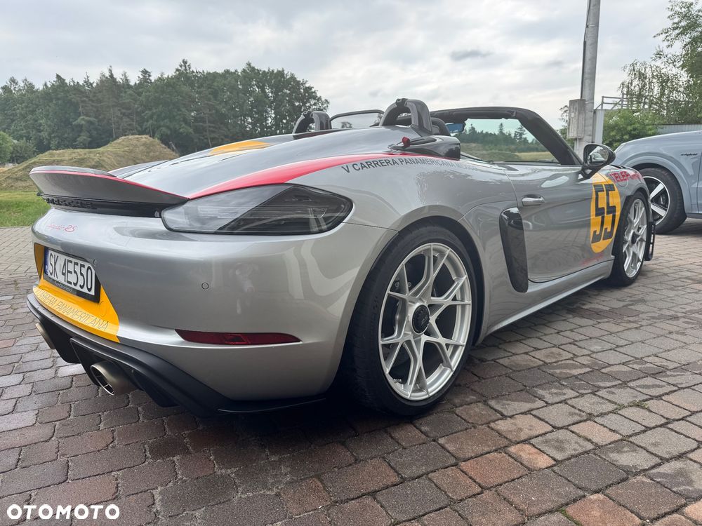 Porsche 718 Spyder - 6
