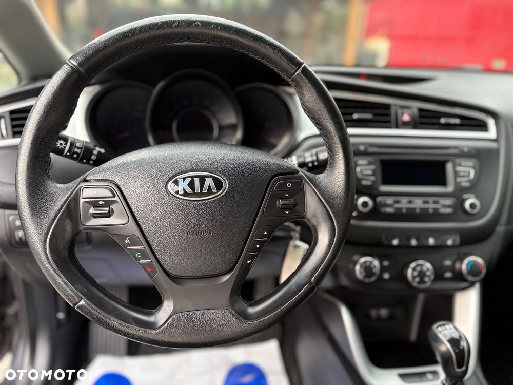 Kia Ceed - 24