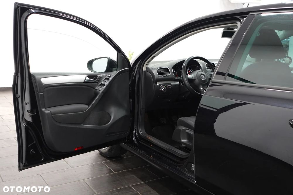 Volkswagen Golf 1.6 TDI DPF Comfortline - 21