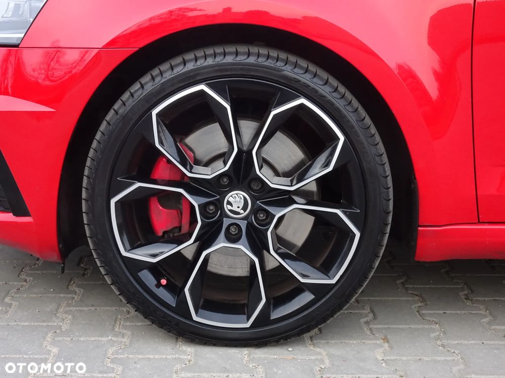 Skoda Octavia 2.0 TSI RS - 9