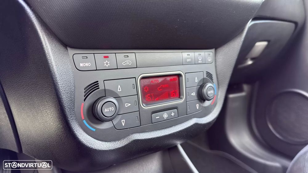 Alfa Romeo MiTo 1.6 JTD Distinctive - 32