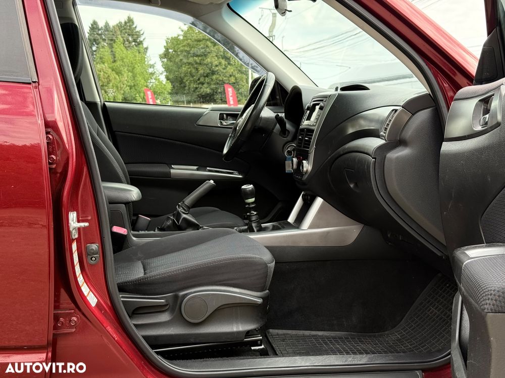 Subaru Forester 2.0D 5T - 10