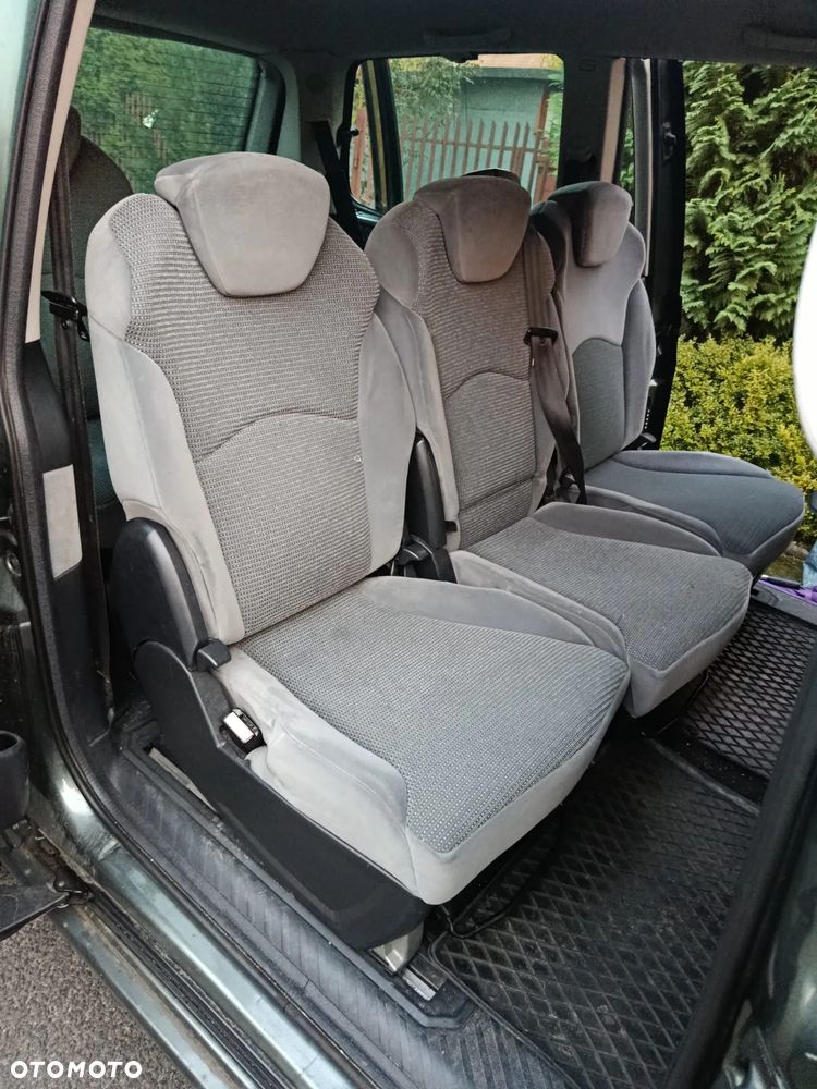 Peugeot 807 - 10