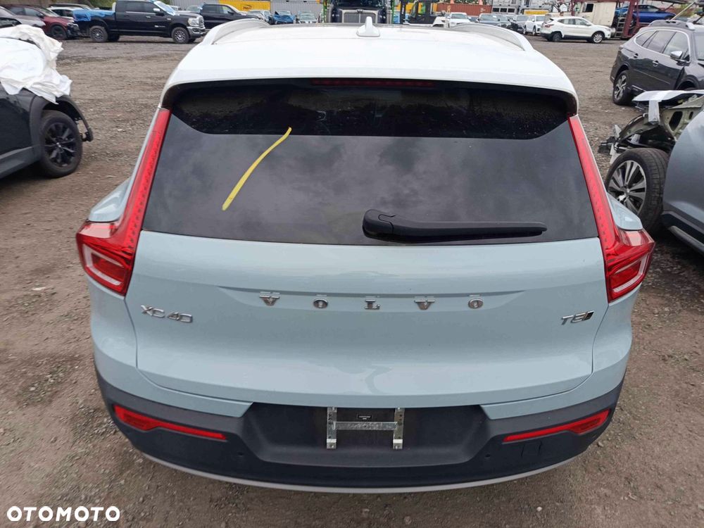 Volvo XC 40 T5 AWD Geartronic Momentum - 5