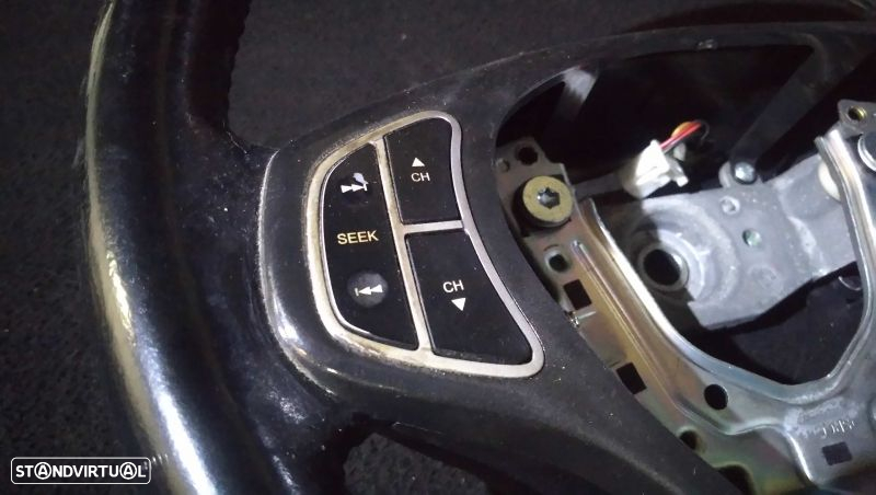 Volante Kia Ceed Sw (Ed) - 3