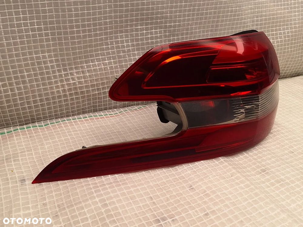 lampa tyl tylna lewa peugeot 308 II t9 2013-2017 kombi sw 9678093980 europa orginal demontaz - 3