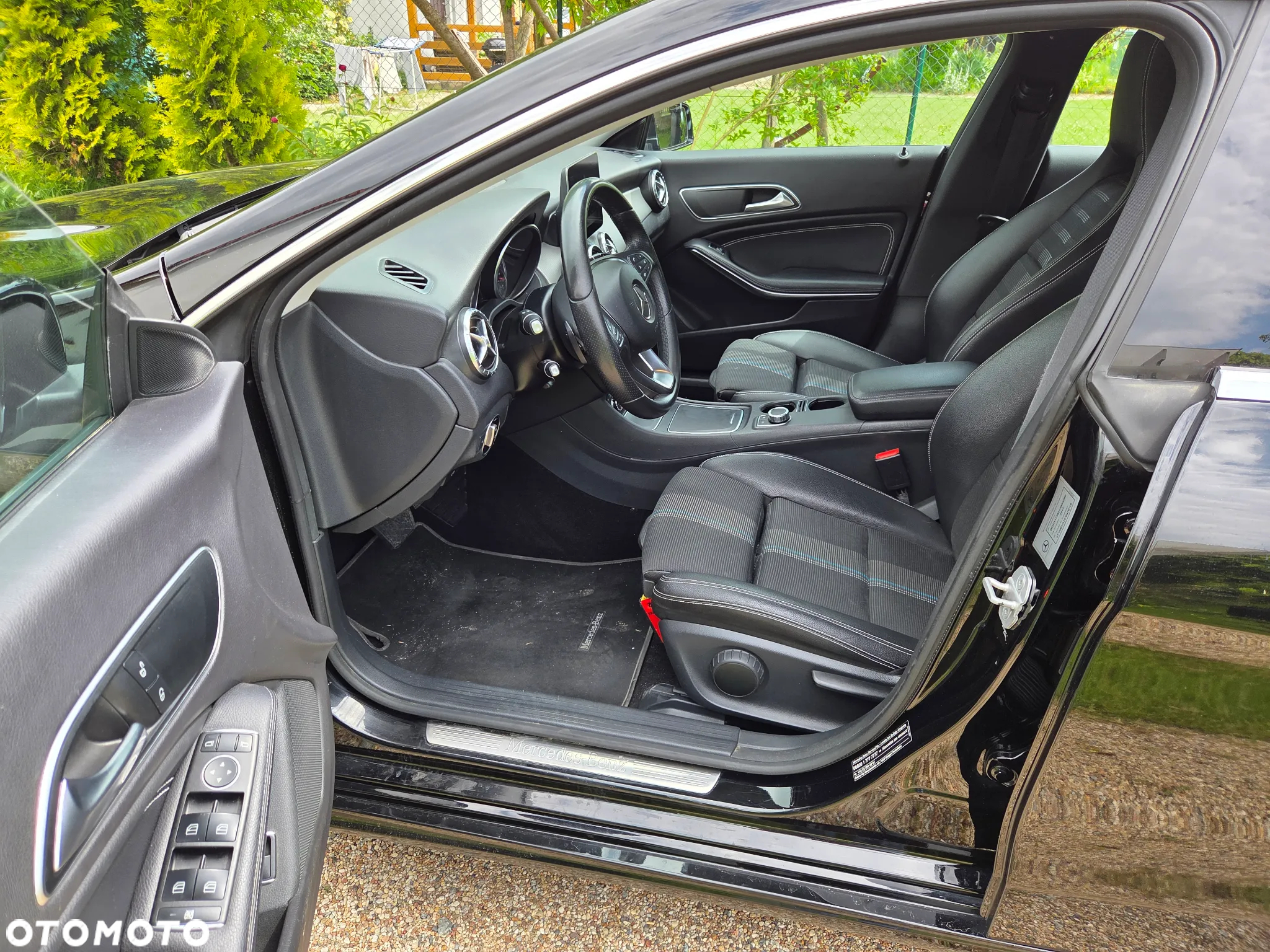 Mercedes-Benz CLA 180 7G-DCT Urban - 7