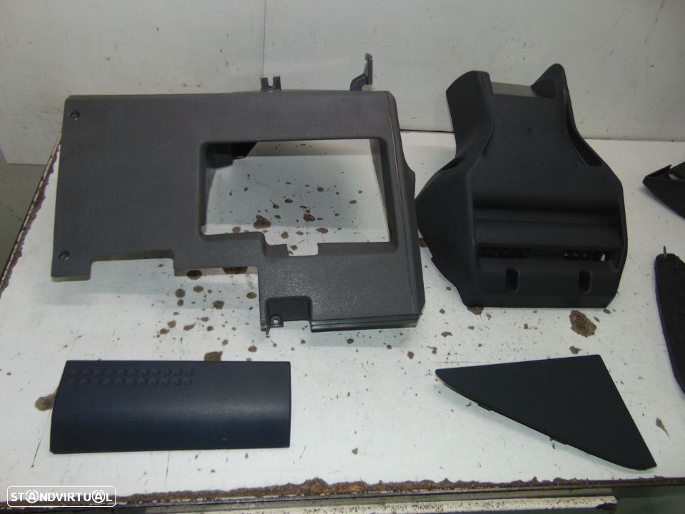 Peugeot 205 plásticos/Guarnições - 2