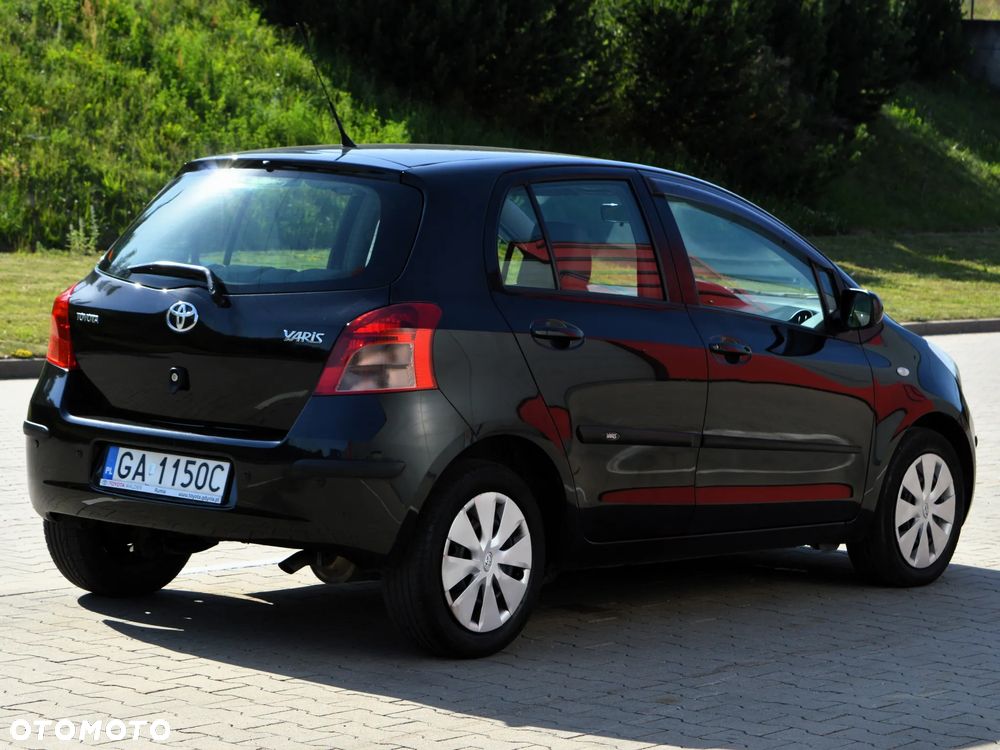 Toyota Yaris 1.3 Luna - 2