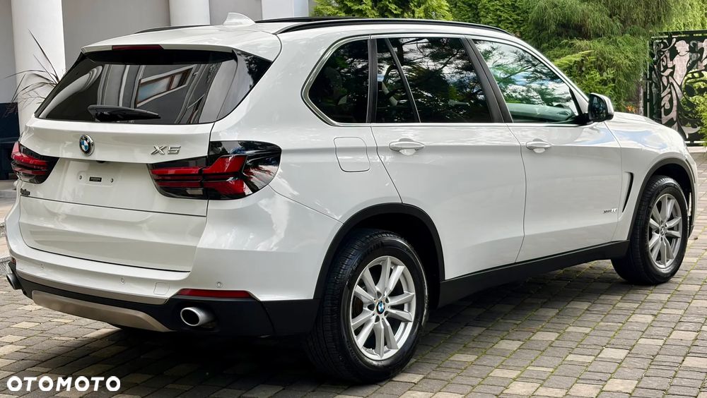 BMW X5 xDrive35i Edition Exclusive - 6