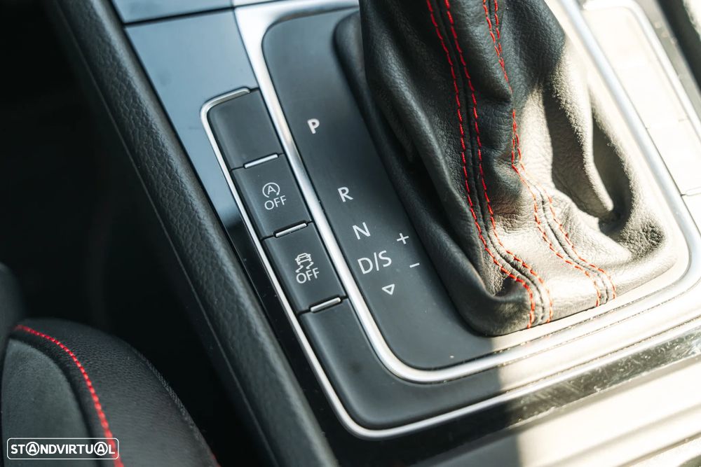 VW Golf GTI 2.0 TSI OPF DSG Performance - 29