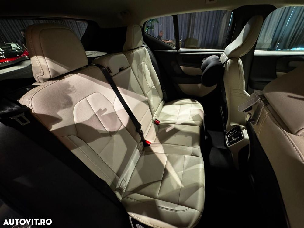 Volvo XC 40 - 24