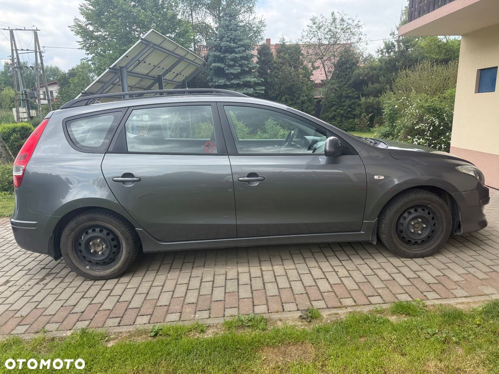 Hyundai i30 1.6 CRDi Classic + - 1