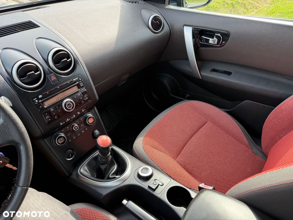 Nissan Qashqai 2.0 4 x 4 tekna - 12