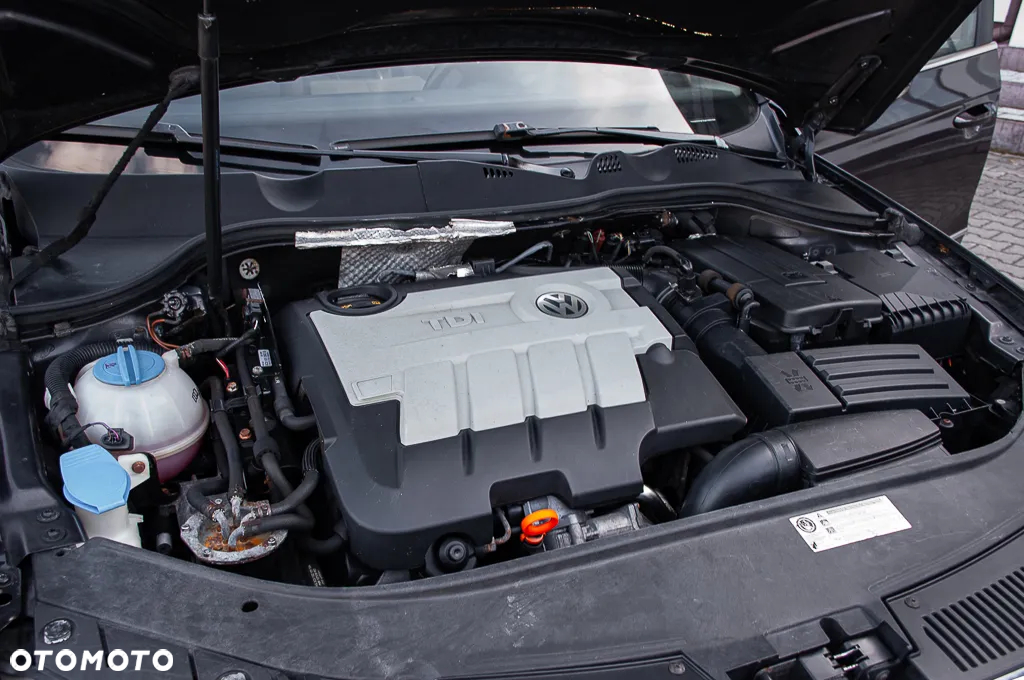Volkswagen Passat 2.0 TDI Highline - 40