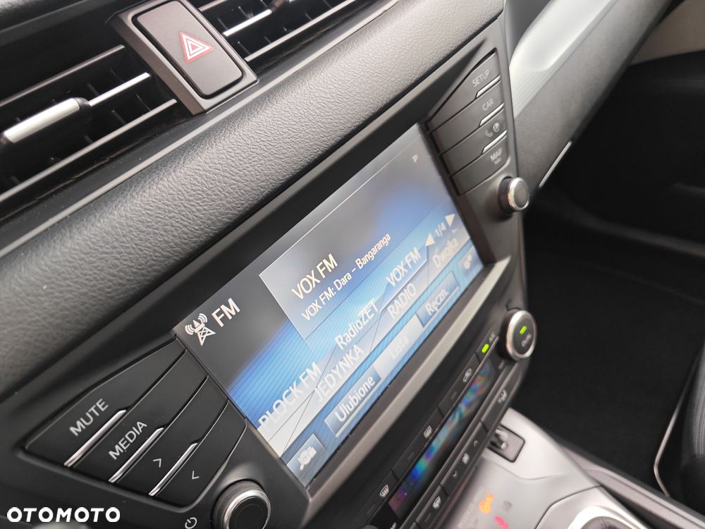 Toyota Avensis - 23