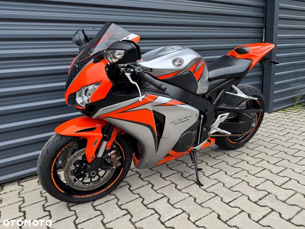 Honda CBR - 3