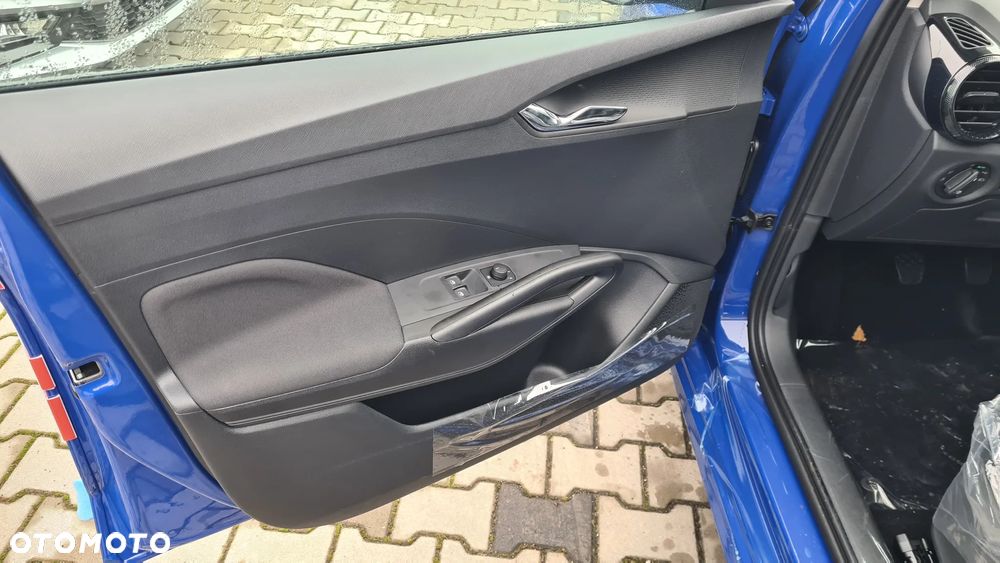 Skoda Fabia 1.0 Essence - 8