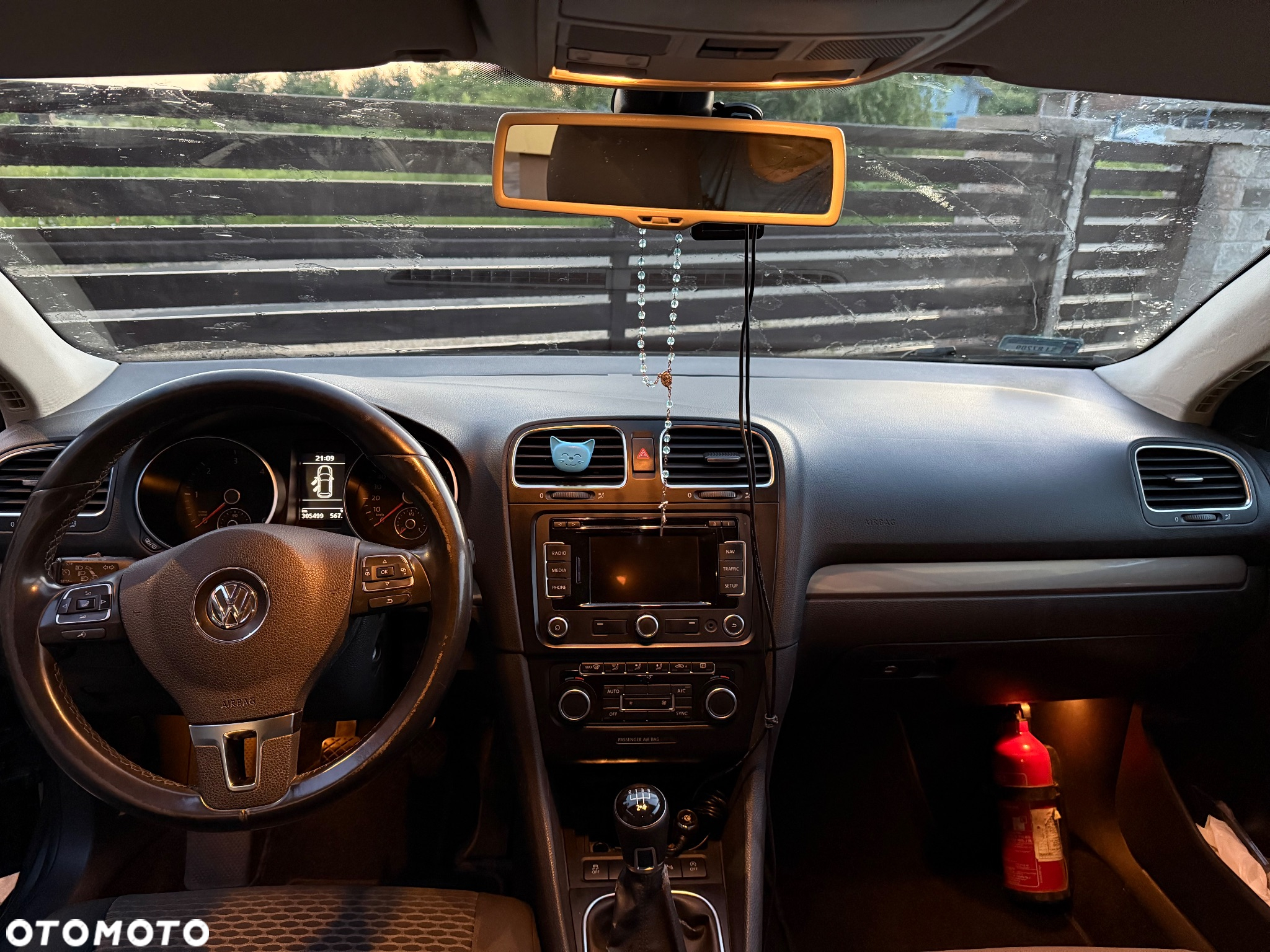 Volkswagen Golf VI 1.6 TDI BlueMot Comfortline - 8