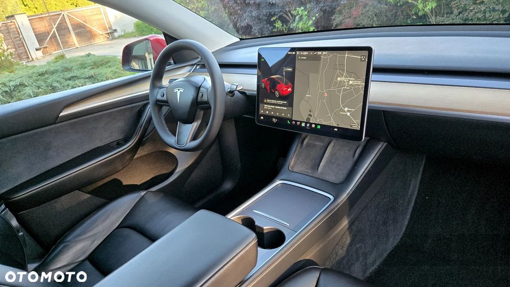 Tesla Model Y Long Range Dual Motor AWD - 15