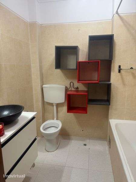 T1 em frente ao metro da ameixoeira com despesas incluídas - Grande imagem: 4/4