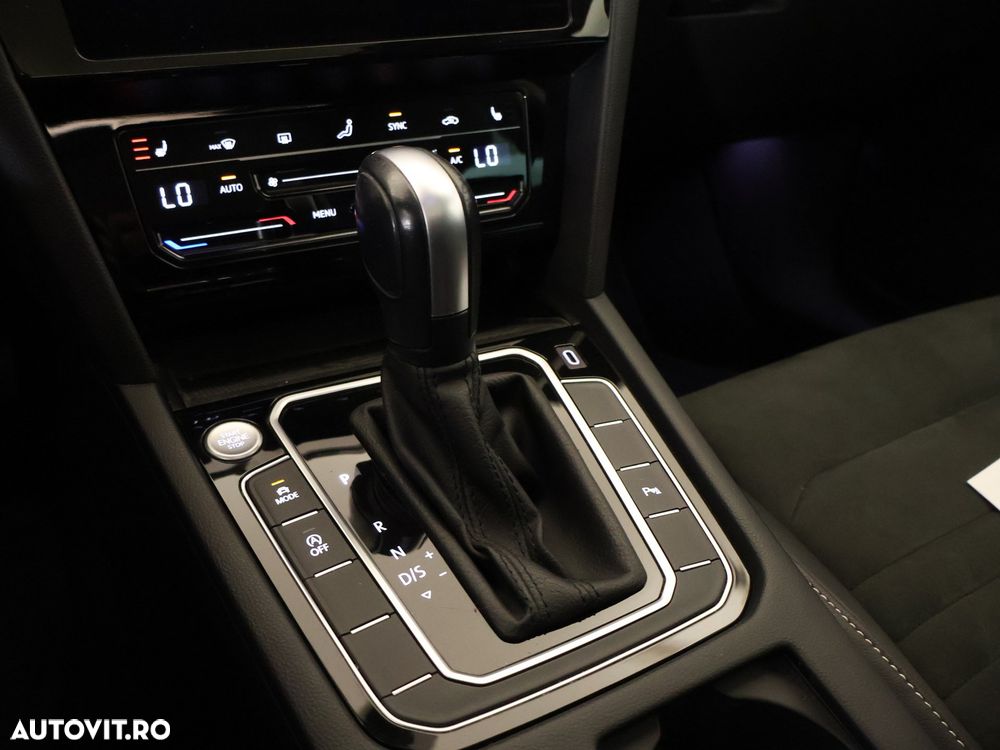 Volkswagen Passat - 21