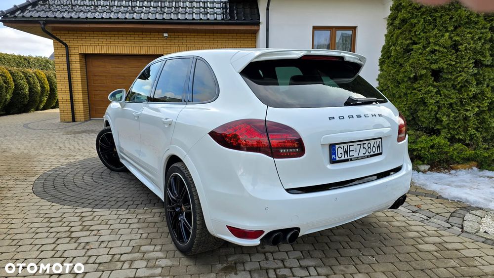 Porsche Cayenne - 20