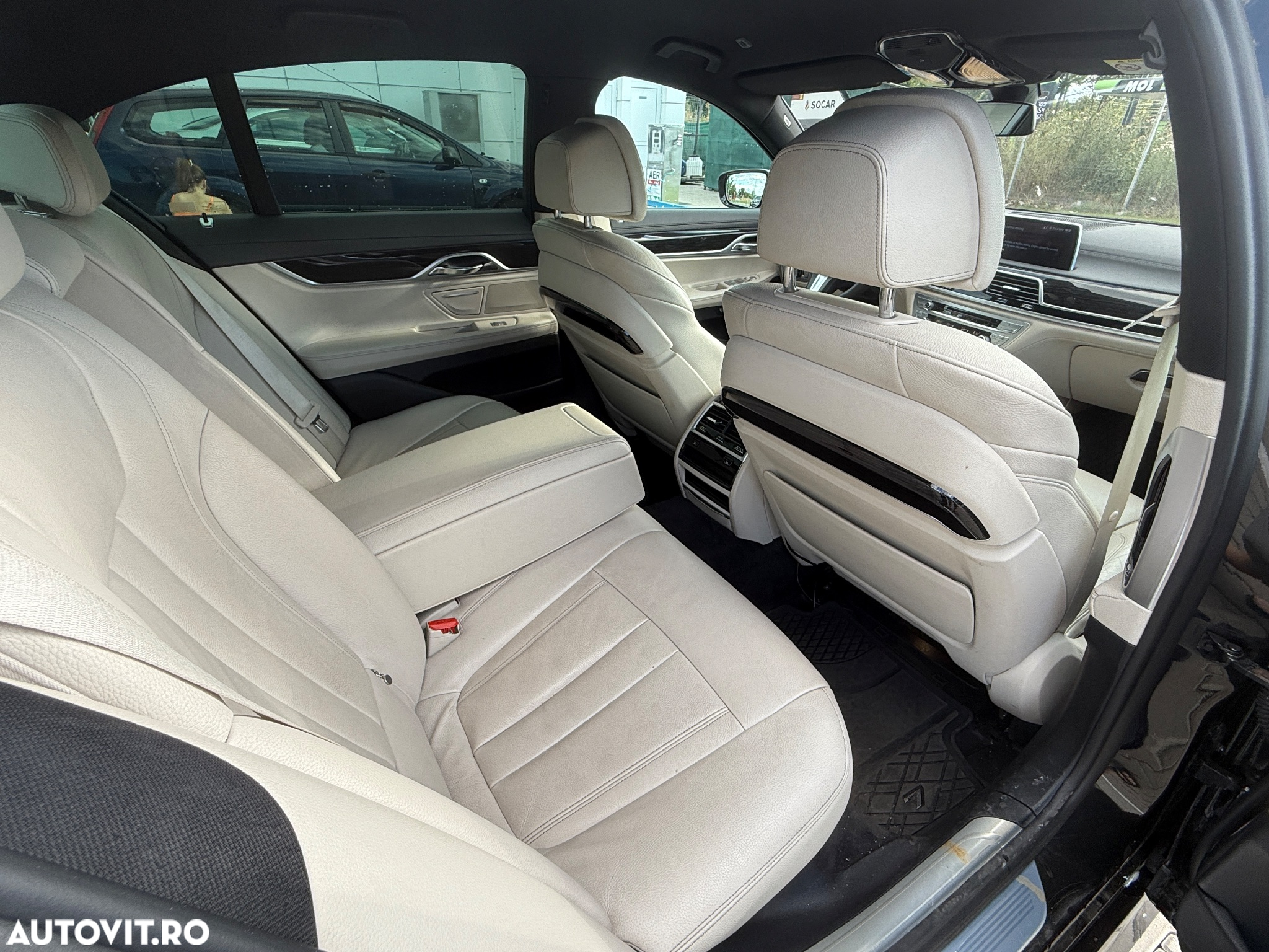 BMW Seria 7 730d xDrive MHEV - 7